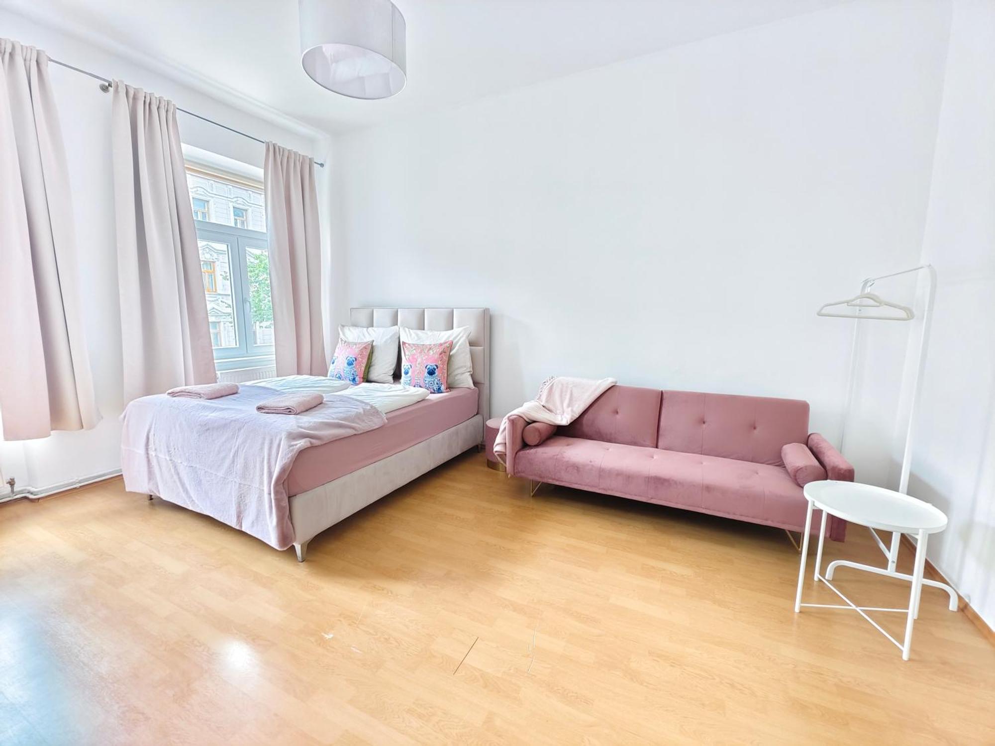The Rose Apartment - Near Schoenbrunn Palace Wenen Buitenkant foto
